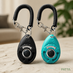 Clicker de Adestramento para Cães e Gatos nas cores preto e azul-claro